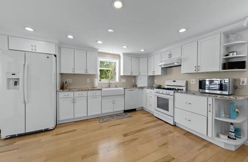 Ship Bottom House | Immaculate 4 bed/2.5 bath home in the heart of Ship Bottom
