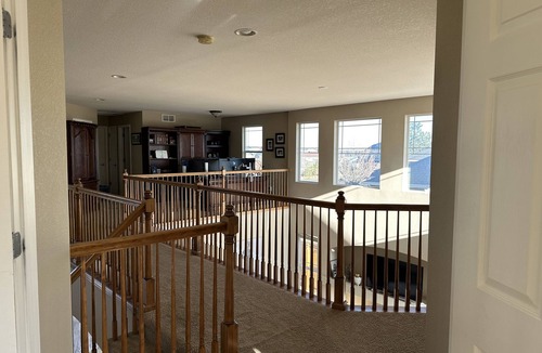Aurora House | Immaculate 5-Bedroom Aurora Retreat — Luxury, Comfort & Colorado Adventure