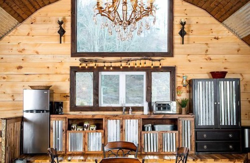 Sugar Grove Cabin | Impressive Barn Suite with Hot-tub and Petting Zoo in Sugar Grove, North Carolina