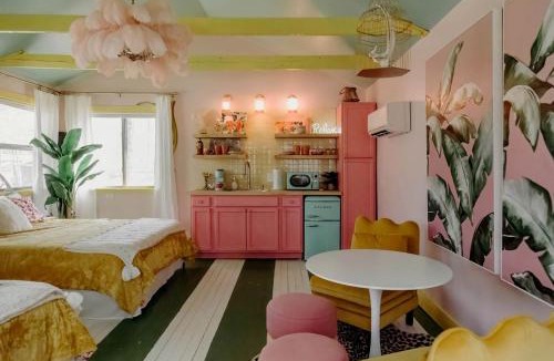 Tracy City House | Incomparable Charm: Find Your Peaceful Haven in Tracy City's Most Unique Cabin