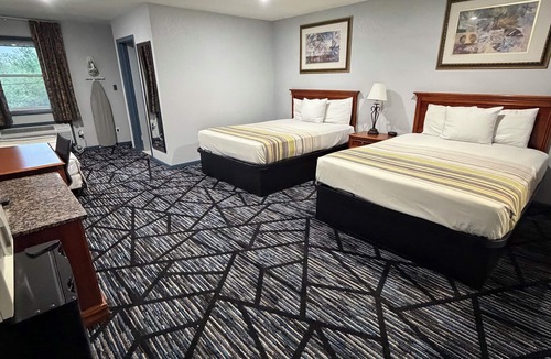 Albia Hotel | Indian Hills Inn & RV Park
