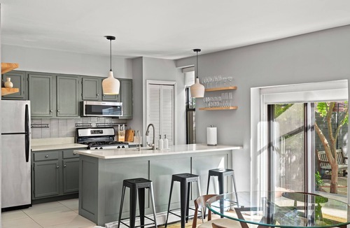 Boerum Hill Apartment | Indoor–Outdoor Garden Home/Prime BoCoCa Location