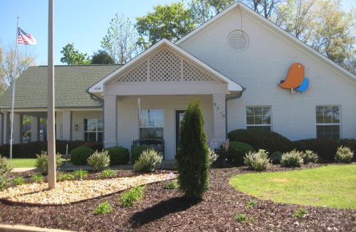 Auburn Hotel | InTown Suites Extended Stay Auburn AL
