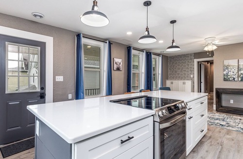 Dubuque House | Jackson Street Suite House