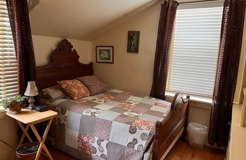 Coon Rapids House | Jane's Room in the Historic Garst Farmhouse at Whiterock Conservancy