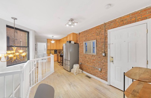 McGinley Square Apartment | Jersey city Abode Duplex - Minutes to NYC - Metlife