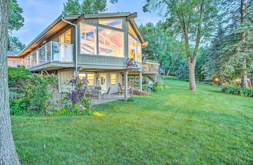 New Prague House | Jordan Home w/Boat House & Dock on Cedar Lake