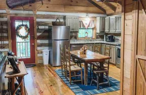 Mentone House | June DEALS+Cabin+HotTub+Pet+GR8Coffee+NEW Bath+FirePit