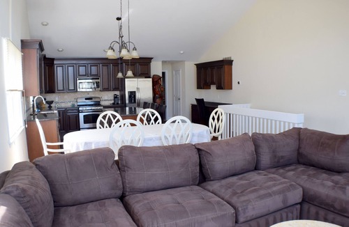 Townsend's Inlet House | Just a short walk to the beach and steps to Anthony's at the Dunes, Hank Sauce, Blitz's Market, Nickleby's and more!