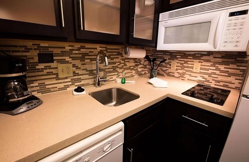 Gateway Hotel | Just What You Were Looking For! 3 Comfortable Units, w/Pool, Pet-Friendly!
