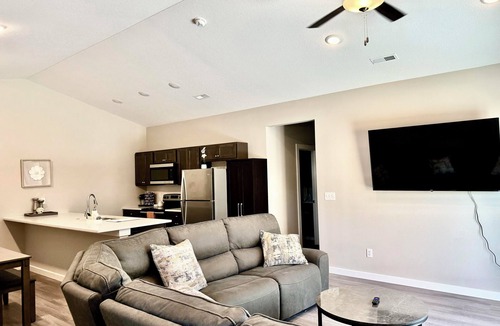 Bel Aire House | Kansas Delight