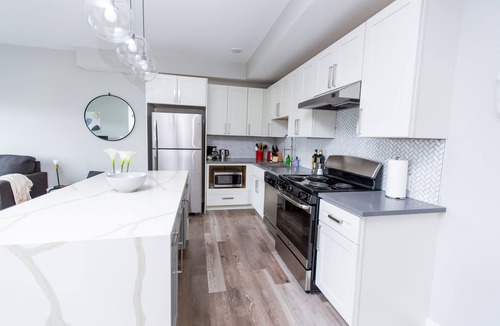 DeBaliviere Place Apartment | Kasa Forest Park St. Louis