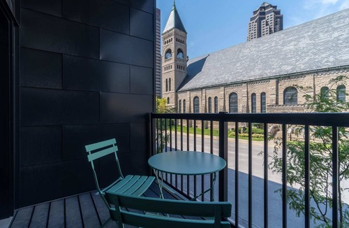 Downtown Des Moines Apartment | Kasa | Inviting 2BD + Walk to Dining | Des Moines