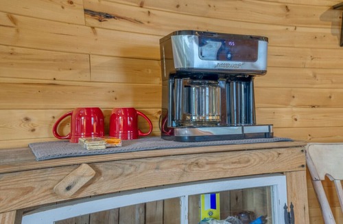 Rogersville Cabin | Kay's Cabin - Peaceful Acres