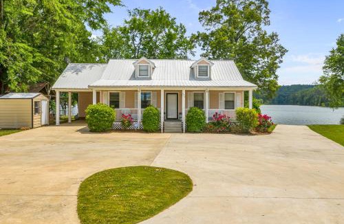 Arley House | Kelley's Southern Comfort - Scenic Views Including Duncan Bridge!