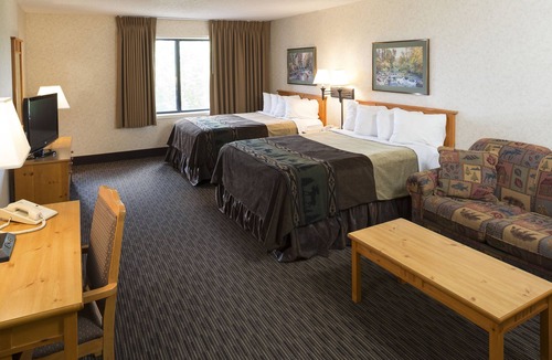 Mitchell Hotel | Kelly Inn & Suites Mitchell South Dakota