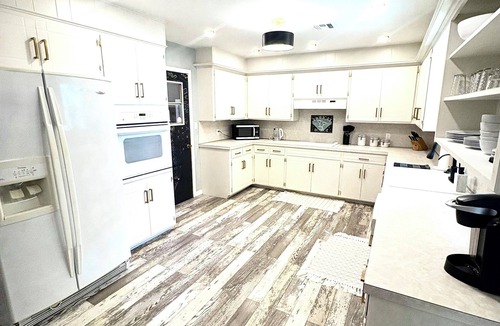 Norman House | Kick back and relax in this calm, stylish retreat near OU!