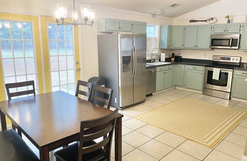 Conestee House | Kid friendly with playset and pingpong! Central and safe location!