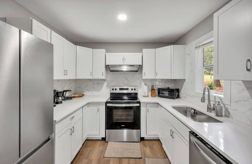 Bynum House | Kids Essentials, Packnplay, Near UNC, walk to Golf Essentials,Crib