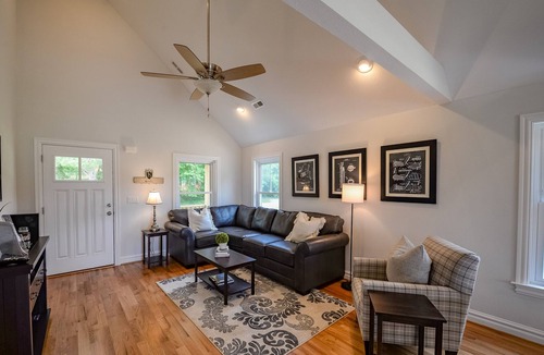 Harbinger House | KIL9106 Kilmarlic Couples. Golf Resort, Community Pool & Fitness