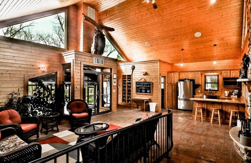 Holcomb House | Kilbuck Creek ~ Indoor Pool & Jacuzzi ~ Sleeps 40