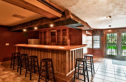 Holcomb House | Kilbuck Creek ~ Indoor Pool & Jacuzzi ~ Sleeps 40