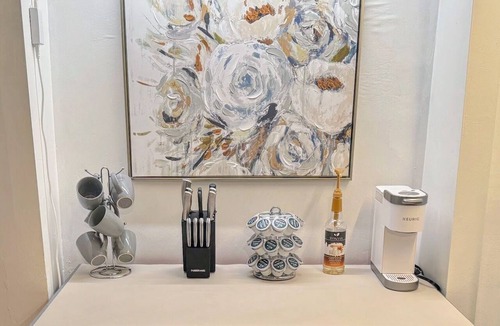 West Ridge Apartment | King Bed & In-Unit Laundry!