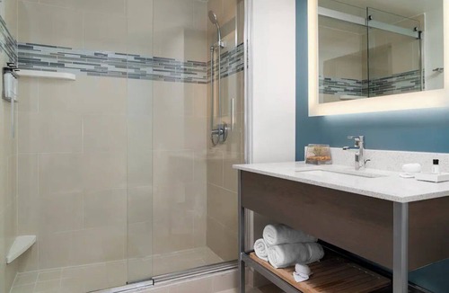 Boerum Hill Hotel | King | Even Hotel | Barclays Center, Athletic Studio, Brooklyn Bridge
