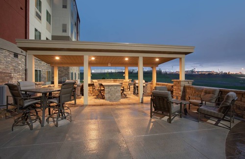 Rapid City Apartment | King Suite. Free Breakfast. Pool & Hot Tub. Great for Business Travelers!