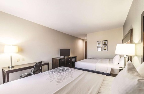 Catoosa Hotel | La Quinta by Wyndham Tulsa - Catoosa