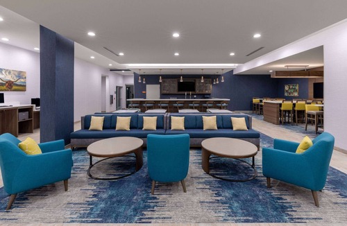 Round Rock Hotel | La Quinta Inn & Suites by Wyndham Round Rock near Kalahari