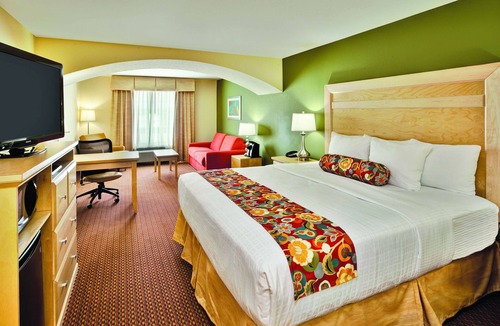 Rochester Hotel | La Quinta Inn & Suites by Wyndham Rochester Mayo Clinic S