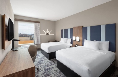 Athens Hotel | La Quinta Inn & Suites by Wyndham Athens I-65