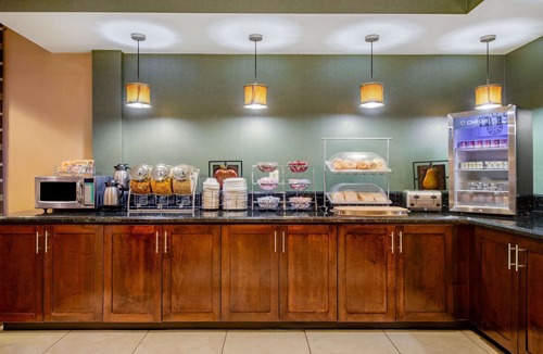 Edgewood Hotel | La Quinta Inn & Suites by Wyndham Bel Air/I-95 Exit 77A