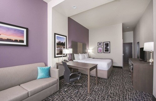Enid Hotel | La Quinta Inn & Suites by Wyndham Enid