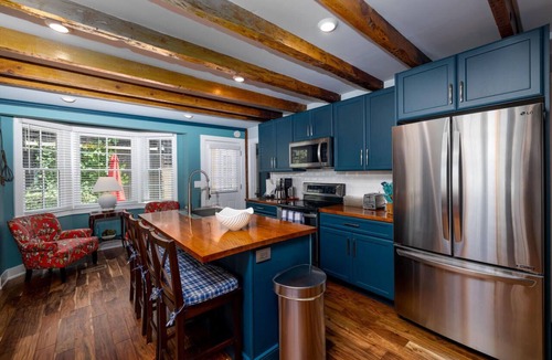Village Green House | Lafayette Cottage in the Heart of Cape May