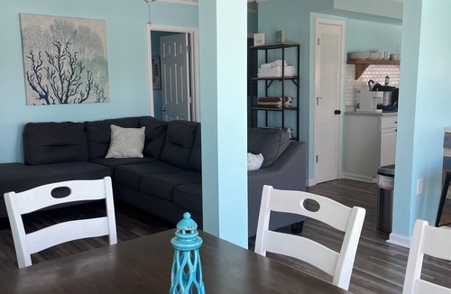 Beach Haven West House | Lagoon Getaway 2 Bedroom - 3min to LBI