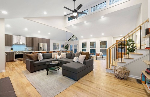 Woodstock House | Lake Allatoona! Unforgettable Forest Lake Retreat!nn