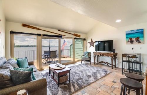 Seven Coves House | Lake Conroe Condo: Balcony, Views & Pool Access!