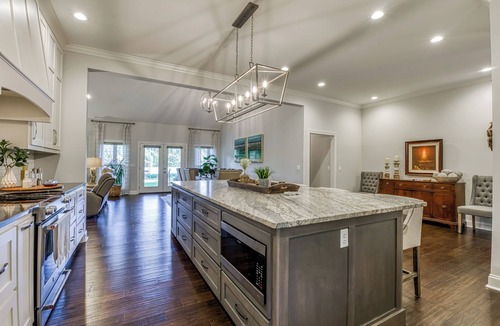 Lauderdale County House | Lake Daze: Reserve Your Peaceful Luxury Lake House Escape
