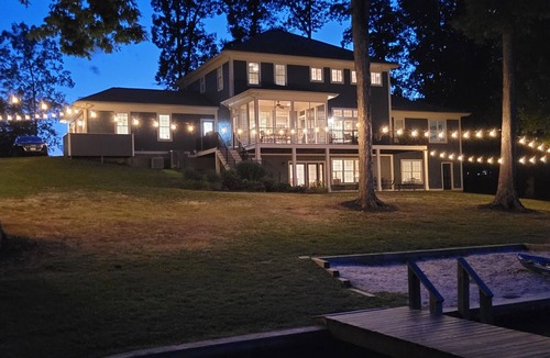 Bumpass House | Lake Front Views 🔹 Boathouse 🔹 FirePit🔹 Private Beach 🔹 Theater Room