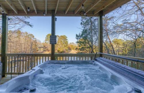 Trenton Apartment | Lake House near Lookout Mt - Theater, Gym & Arcade