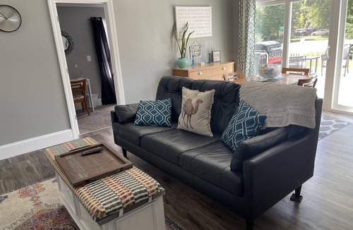 Clear Lake House | Lake Life! Walk to The Surf, Lake, Downtown, drinks and dining