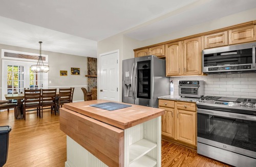 Lake Lure House | Lake Lure (FULLY OPEN), Rumbling Bald Amenities: Swim Beach, Pool. Pretty Views, Golf Cart, Hot Tub, Firepit
