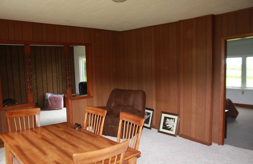 Lake City House | Lake Pepin - Rustic bluff-top Farmhouse w/updatd furnishings