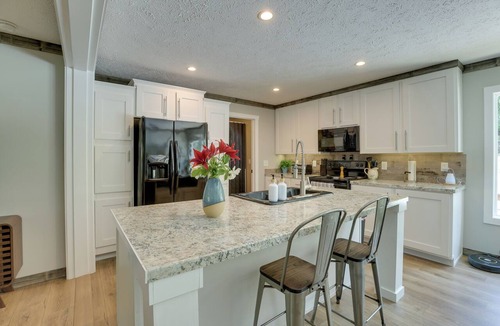 Cook Springs House | Lake Ridge Cove, Logan Martin Lake Family Retreat!