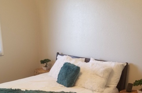 Buena Vista County House | Lake Town Home by All Season Water Resort, Free WiFi & Coffee on us!