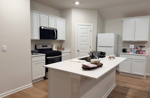 Oklahoma City House | Lake view 4-bedroom house in Oklahoma City