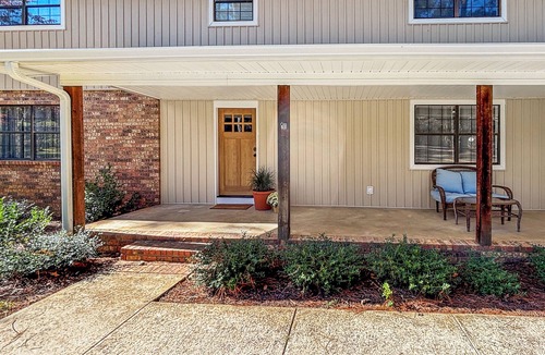 Scottsboro House | Lake View Shores home, with boat garage, inground pool, game room/w pool table