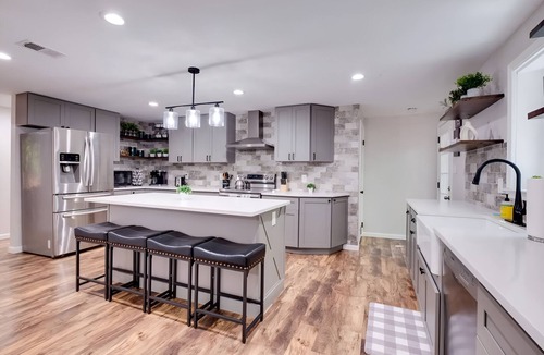 Livingston House | Lakefront Retreat: Hot Tub, EV Charger, Gazebo, Dock & Outdoor Chimney!